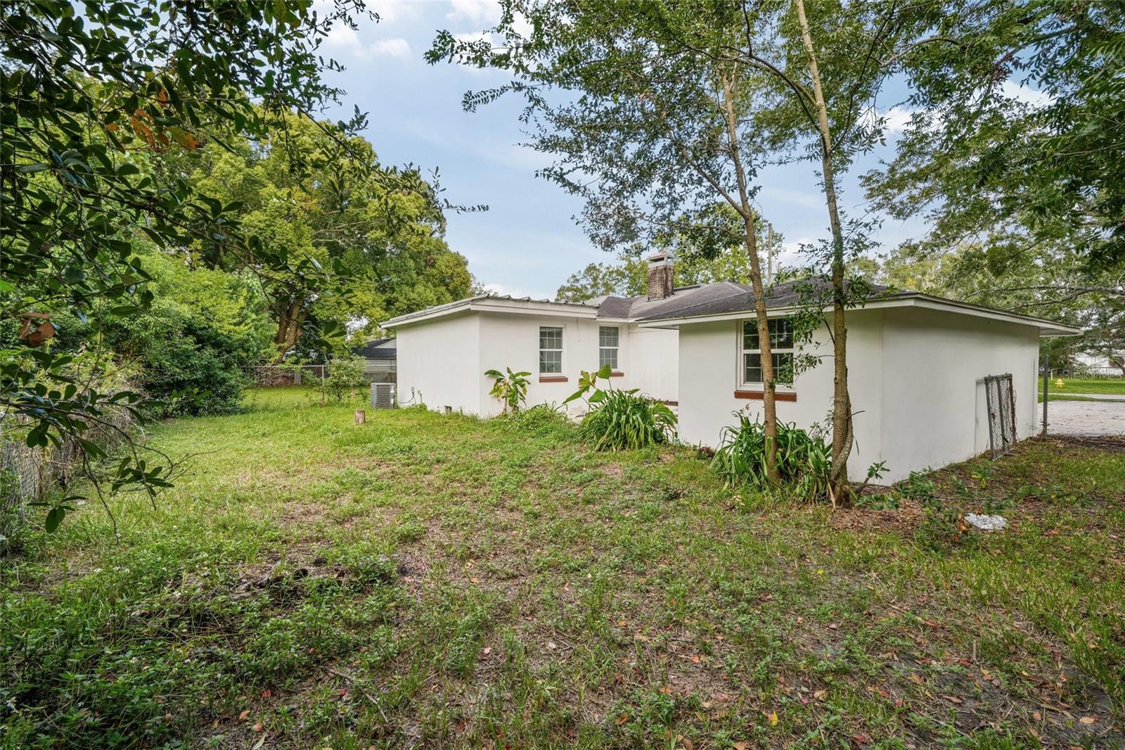 ROOSEVELT GARDENS - Residential