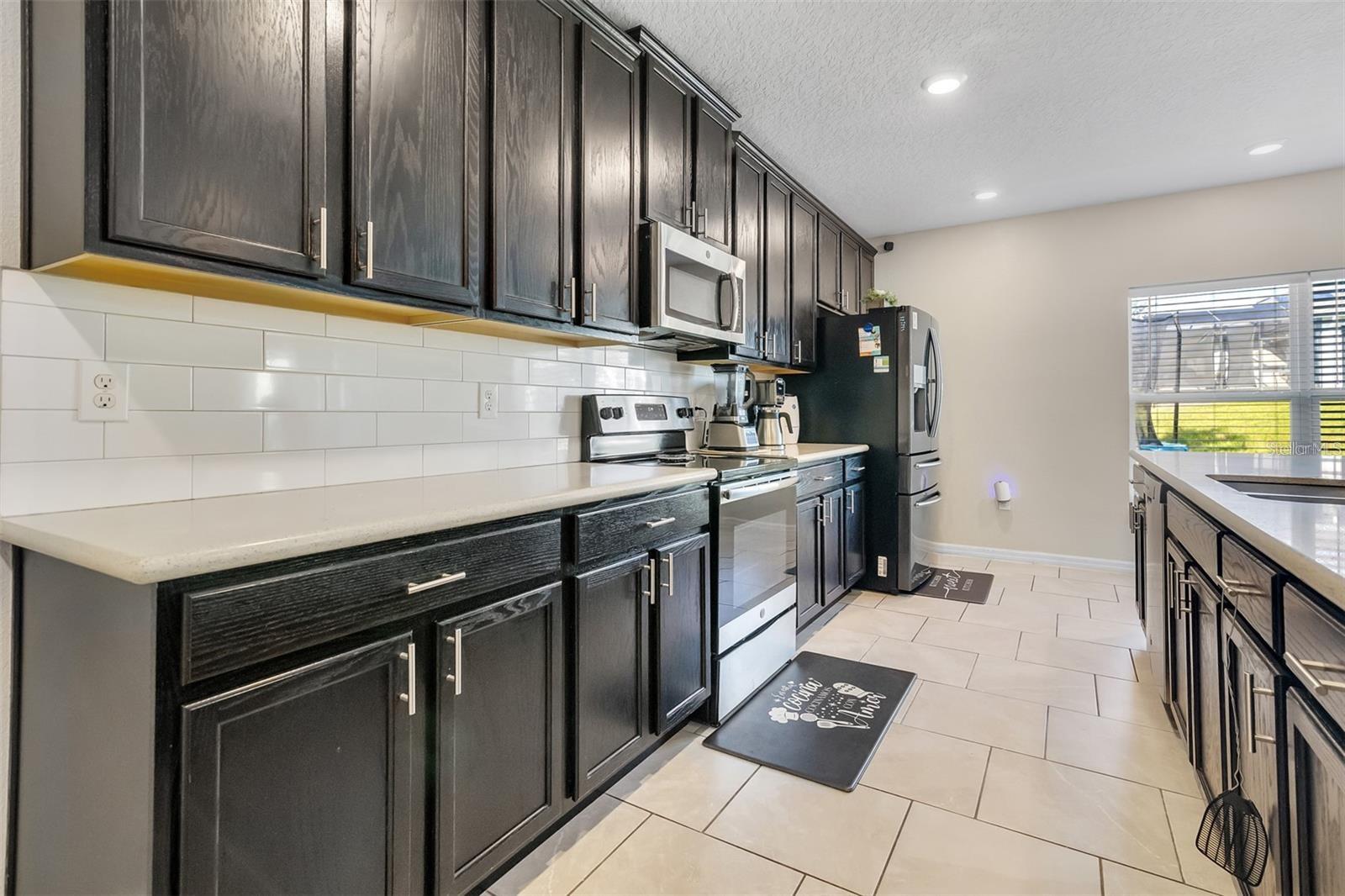 LAUREL ESTATES - Residential