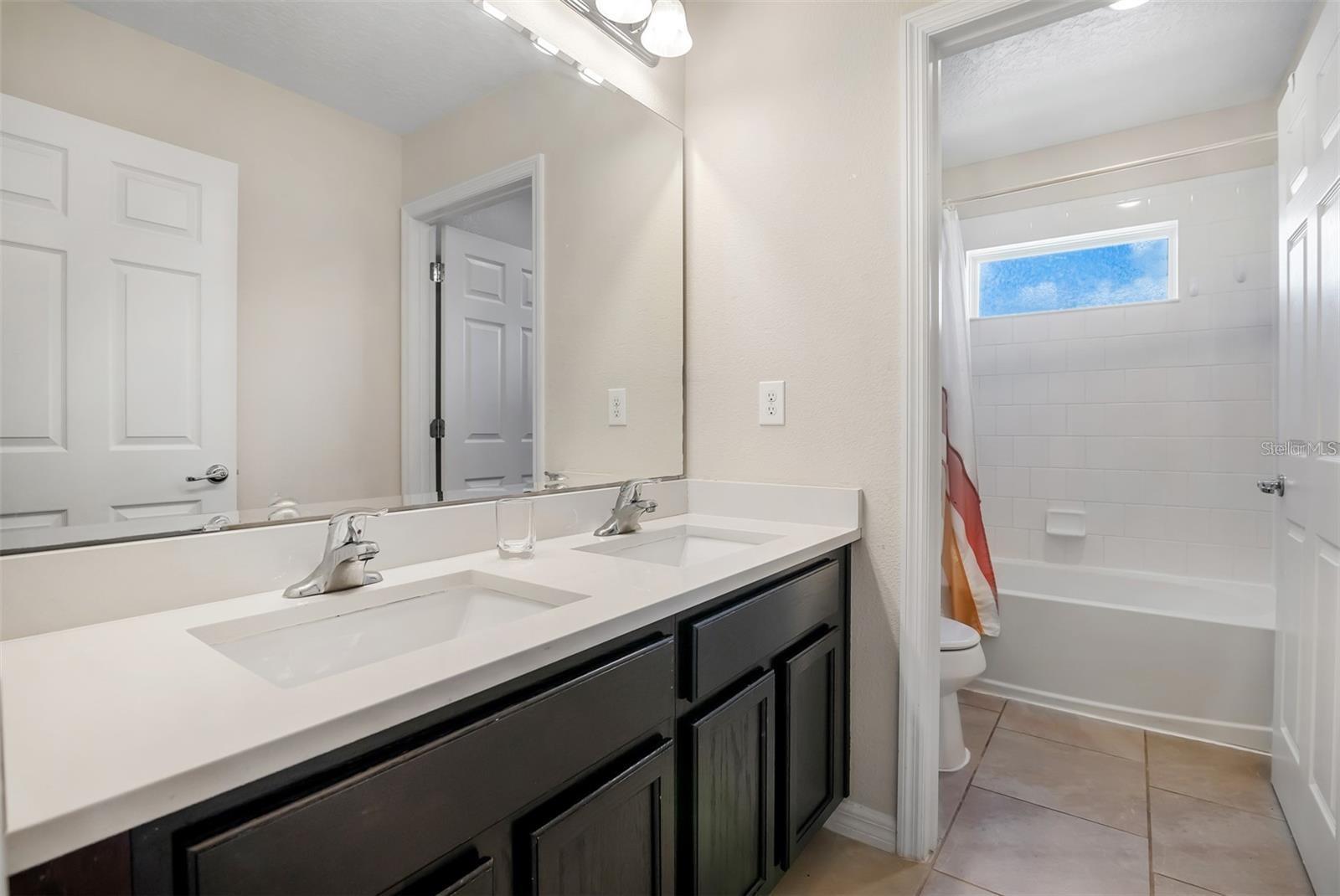 LAUREL ESTATES - Residential