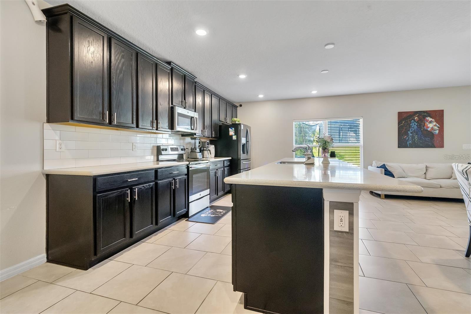 LAUREL ESTATES - Residential