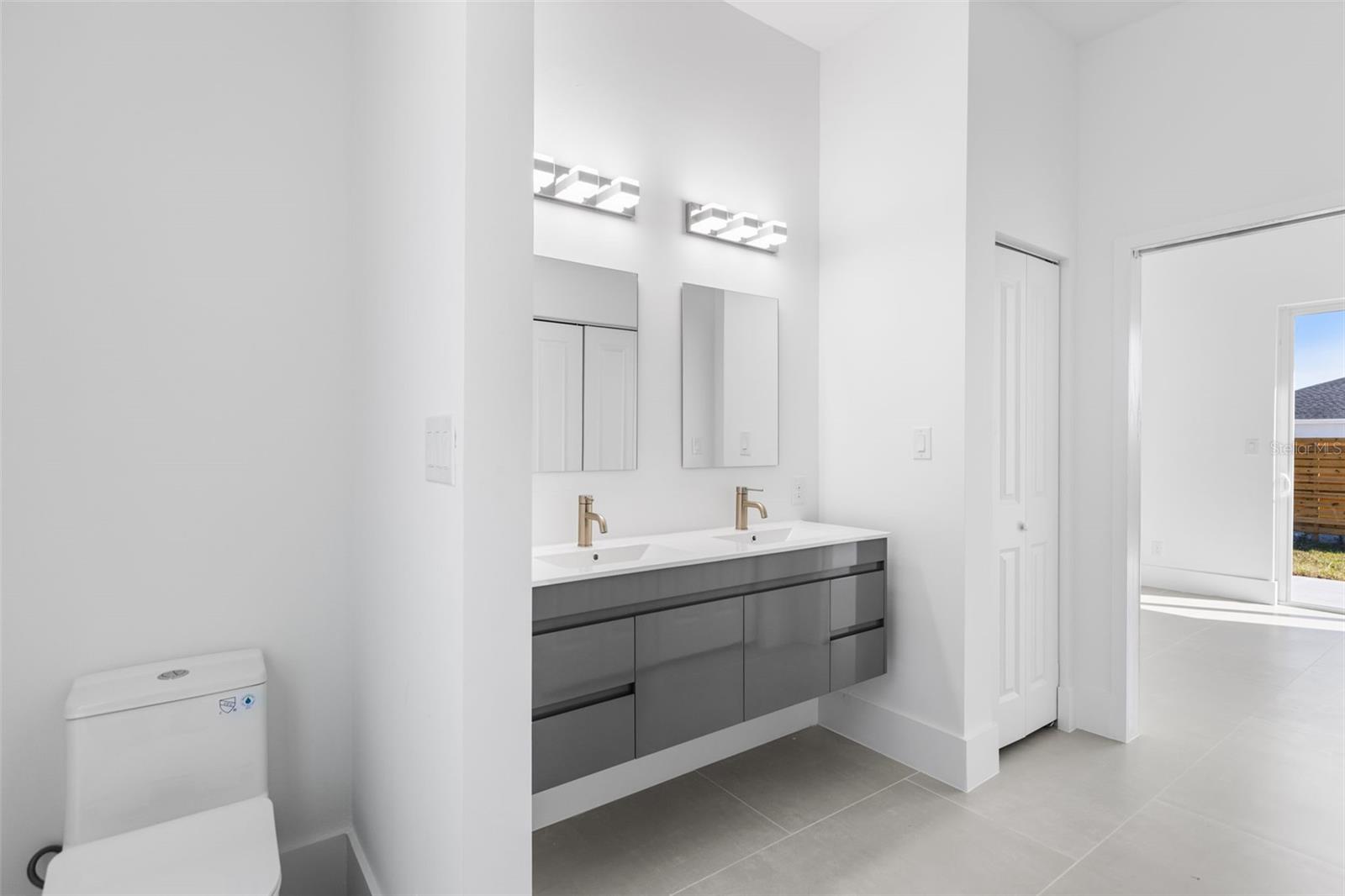 SOUTH NORTH PT - Residential