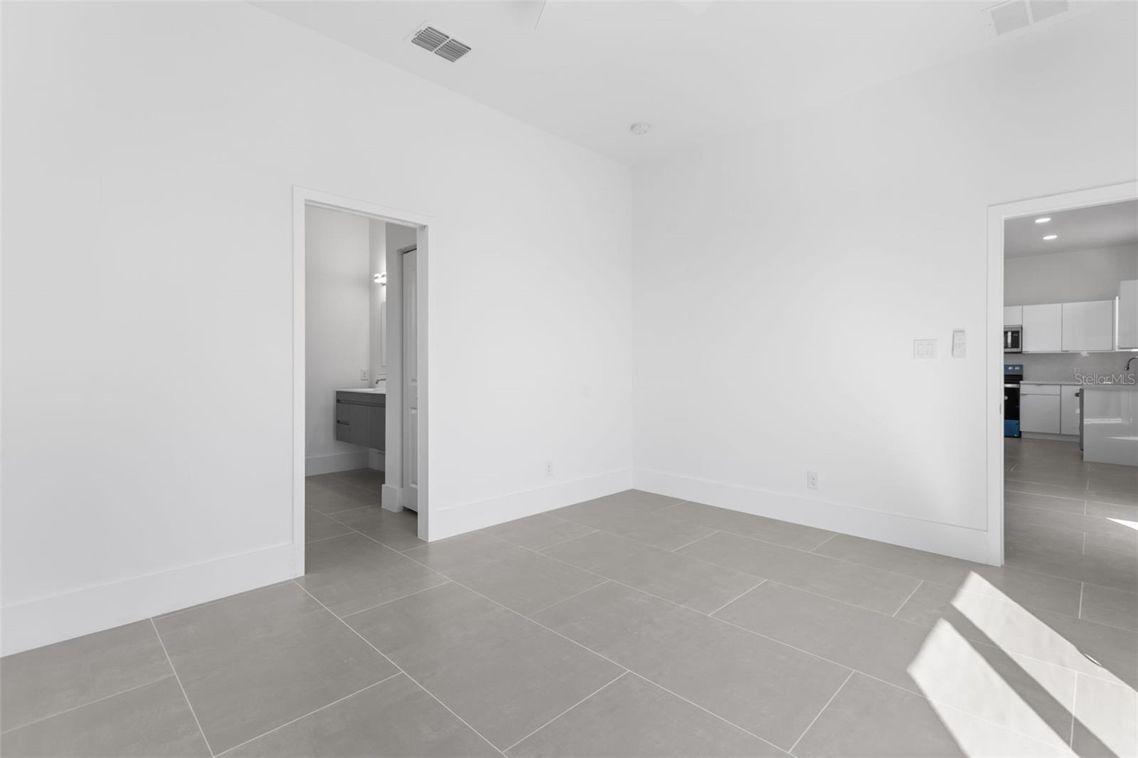 SOUTH NORTH PT - Residential