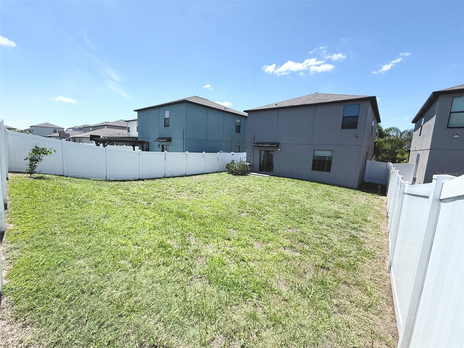 10221 CARLOWAY HILLS DRIVE