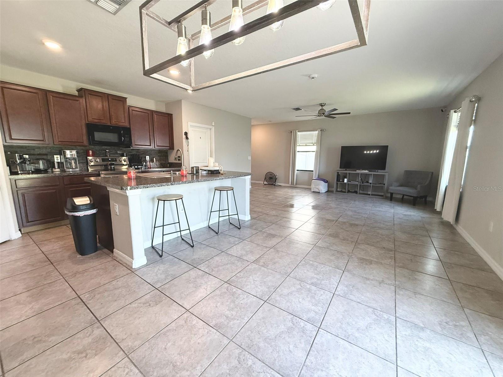 10221 CARLOWAY HILLS DRIVE