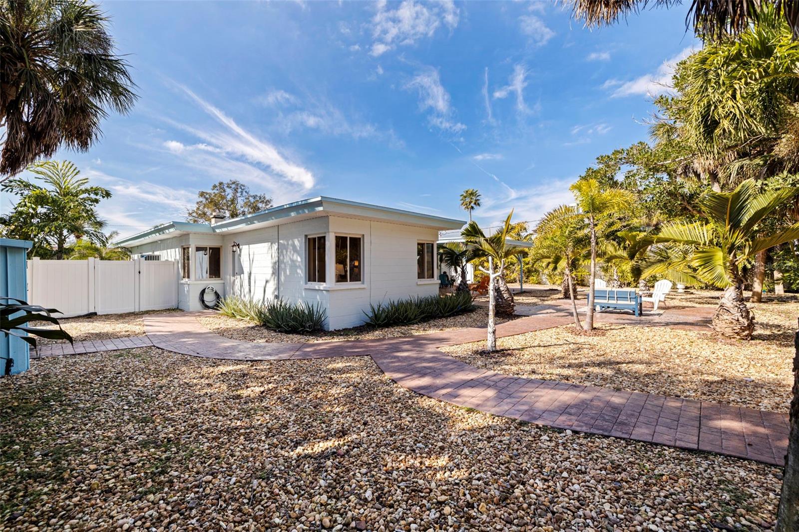 DON CE-SAR PLACE - Residential