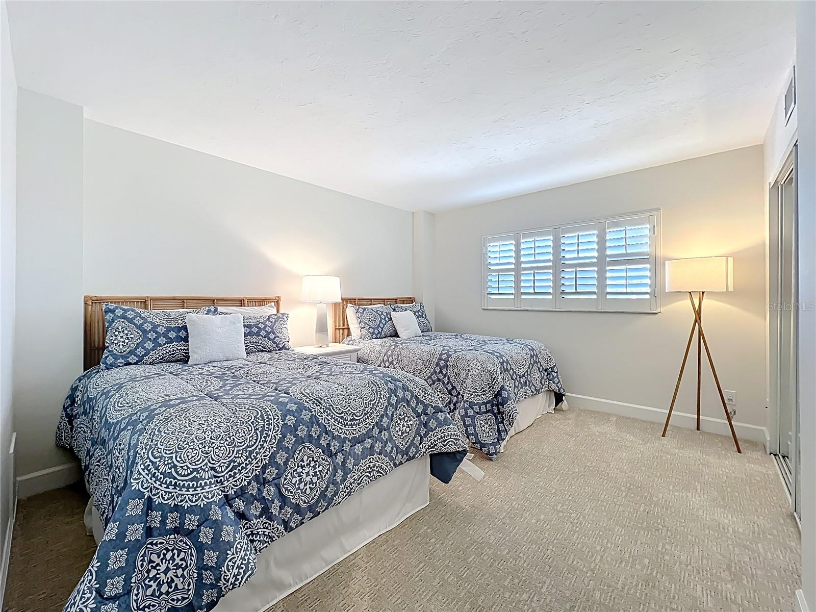 GULF & BAY CLUB PH 3 - Residential