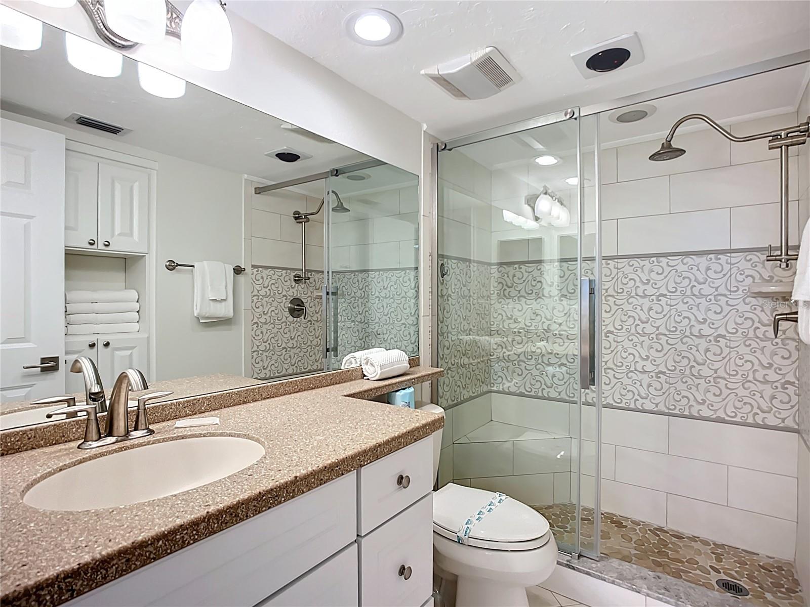 GULF & BAY CLUB PH 3 - Residential