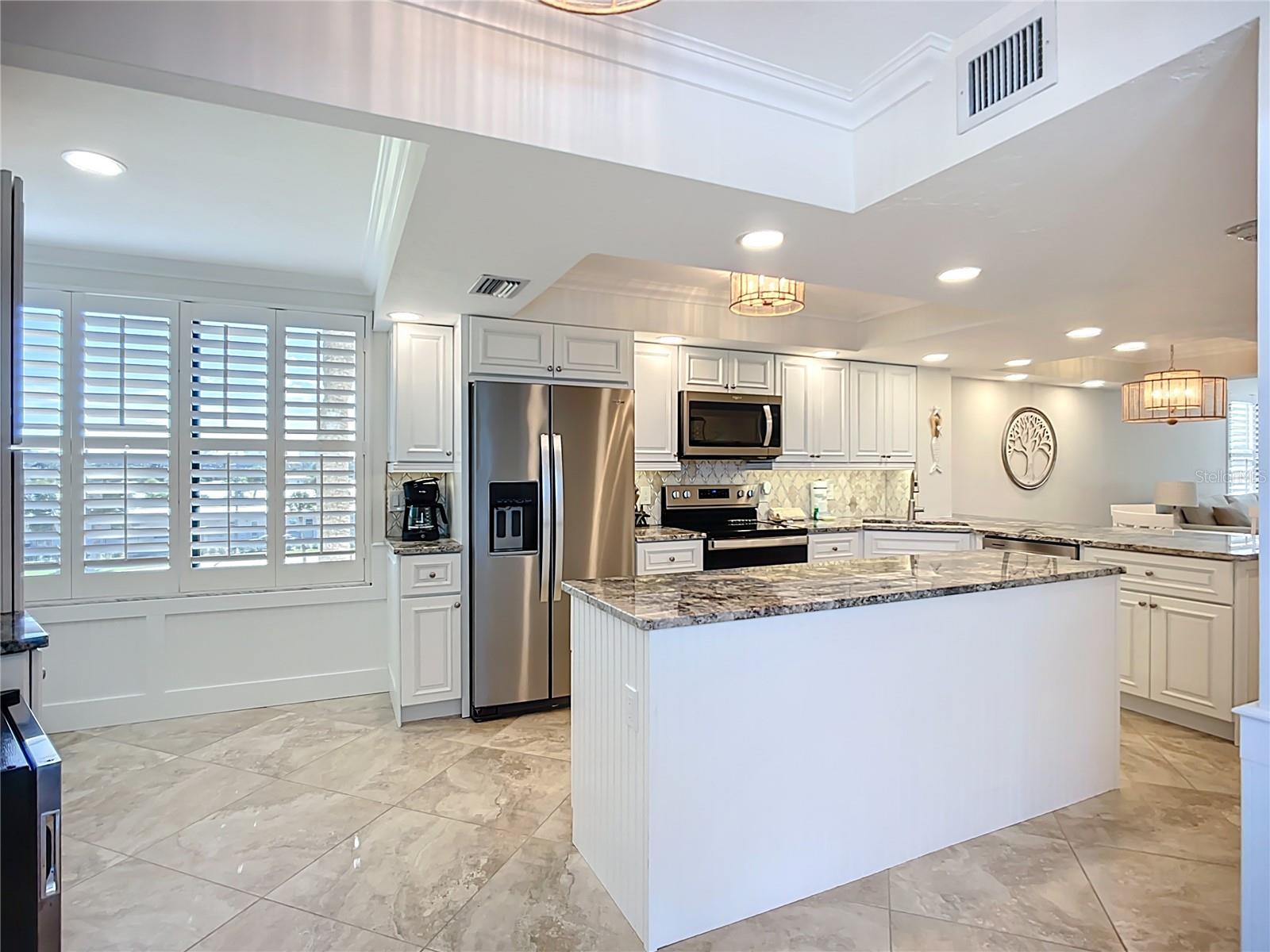 GULF & BAY CLUB PH 3 - Residential