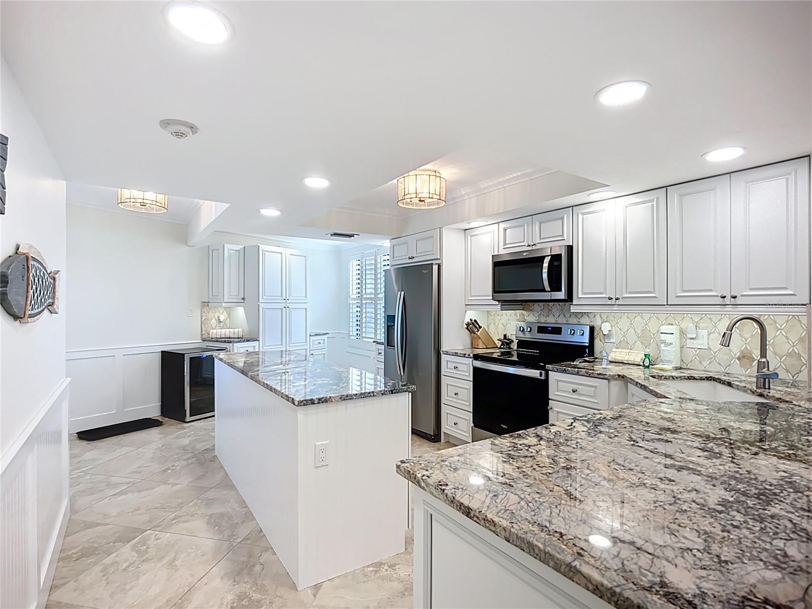 GULF & BAY CLUB PH 3 - Residential