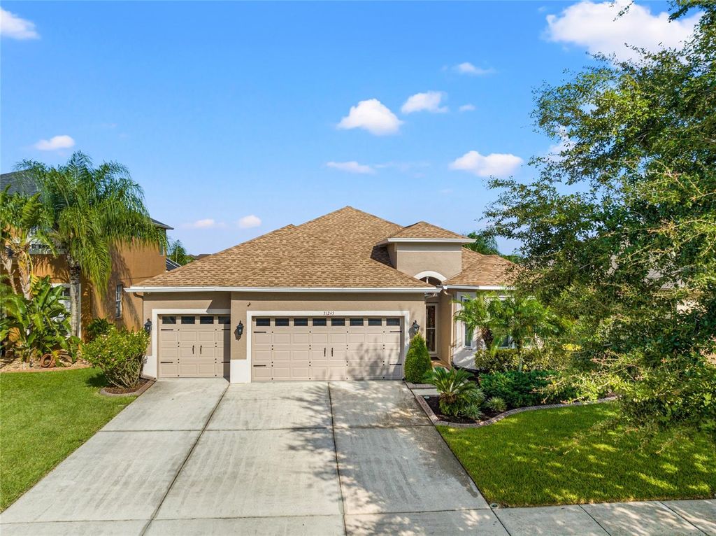 Photo of 31245 Bridgegate Drive, Wesley Chapel, FL 33545 (MLS # T3470954)