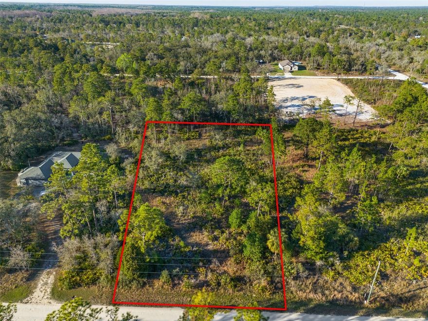 Looking for the perfect piece of land to bring your vision to life? This 1.2-acre vacant lot in Weeki Wachee, FL, offers an incredible opportunity to build your dream home in a peaceful, natural setting. Zoned R1C, this spacious property provides plenty of flexibility for your ideal home design, whether it’s a custom-built estate, a modern farmhouse, or a cozy retreat.
With NO HOA AND NO CDD fees, you have the freedom to create your own paradise without unnecessary restrictions. Whether you're looking to build a home with a large workshop, add a garden, or even create an outdoor entertainment space, this lot offers endless potential.
Located near Weeki Wachee Springs, the Gulf Coast, and top-rated schools, this property offers both privacy and convenience—perfect for those who love nature and adventure!