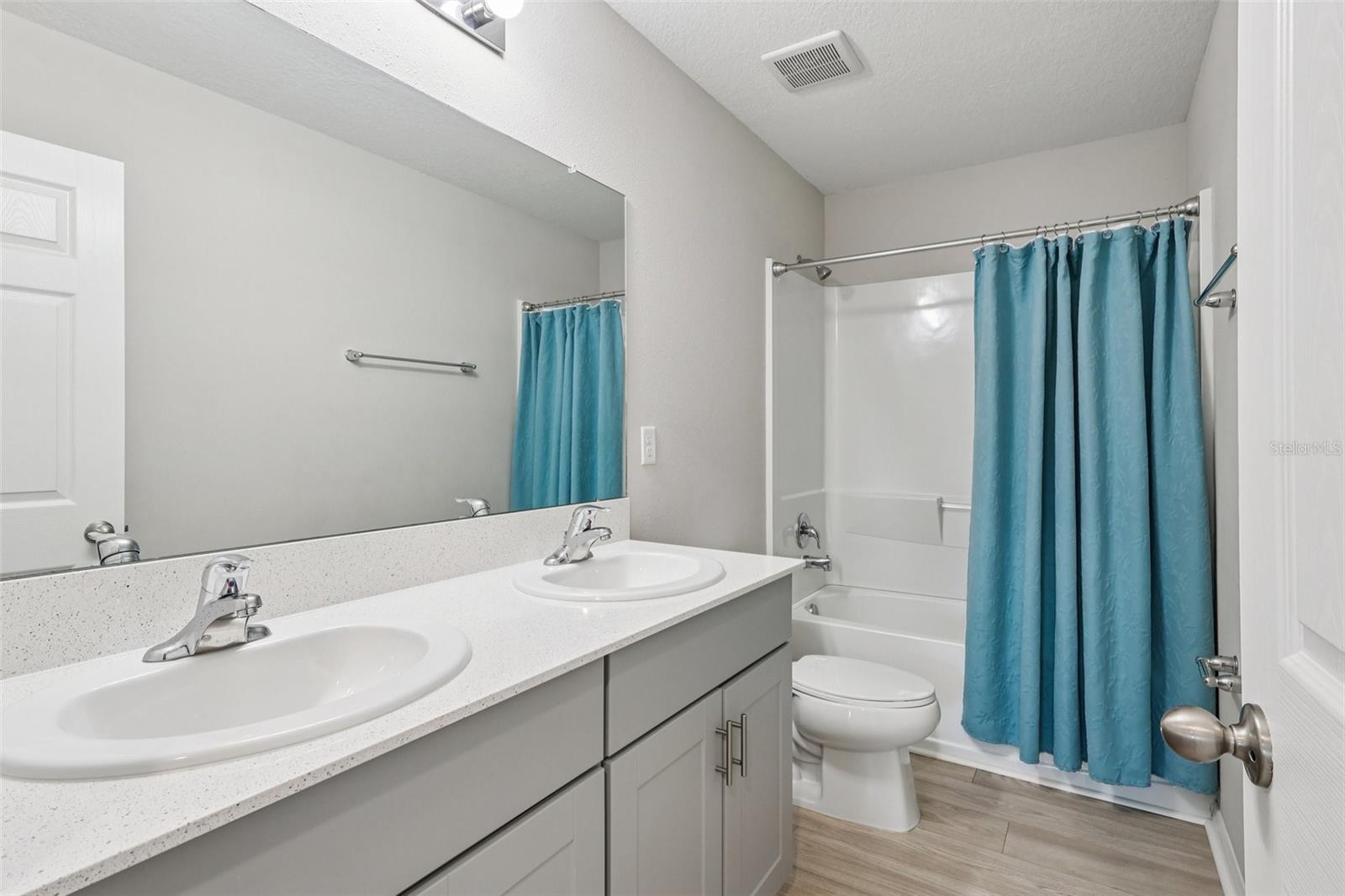 RIVERSTONE - Residential