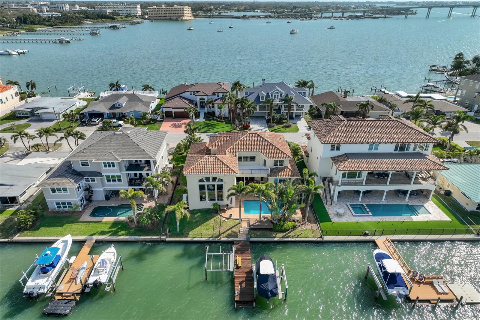 SUNSET BAY - Residential