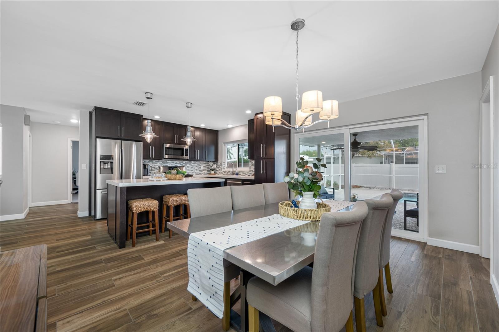 DOUGLAS MANOR ESTATES 2ND ADD - Residential