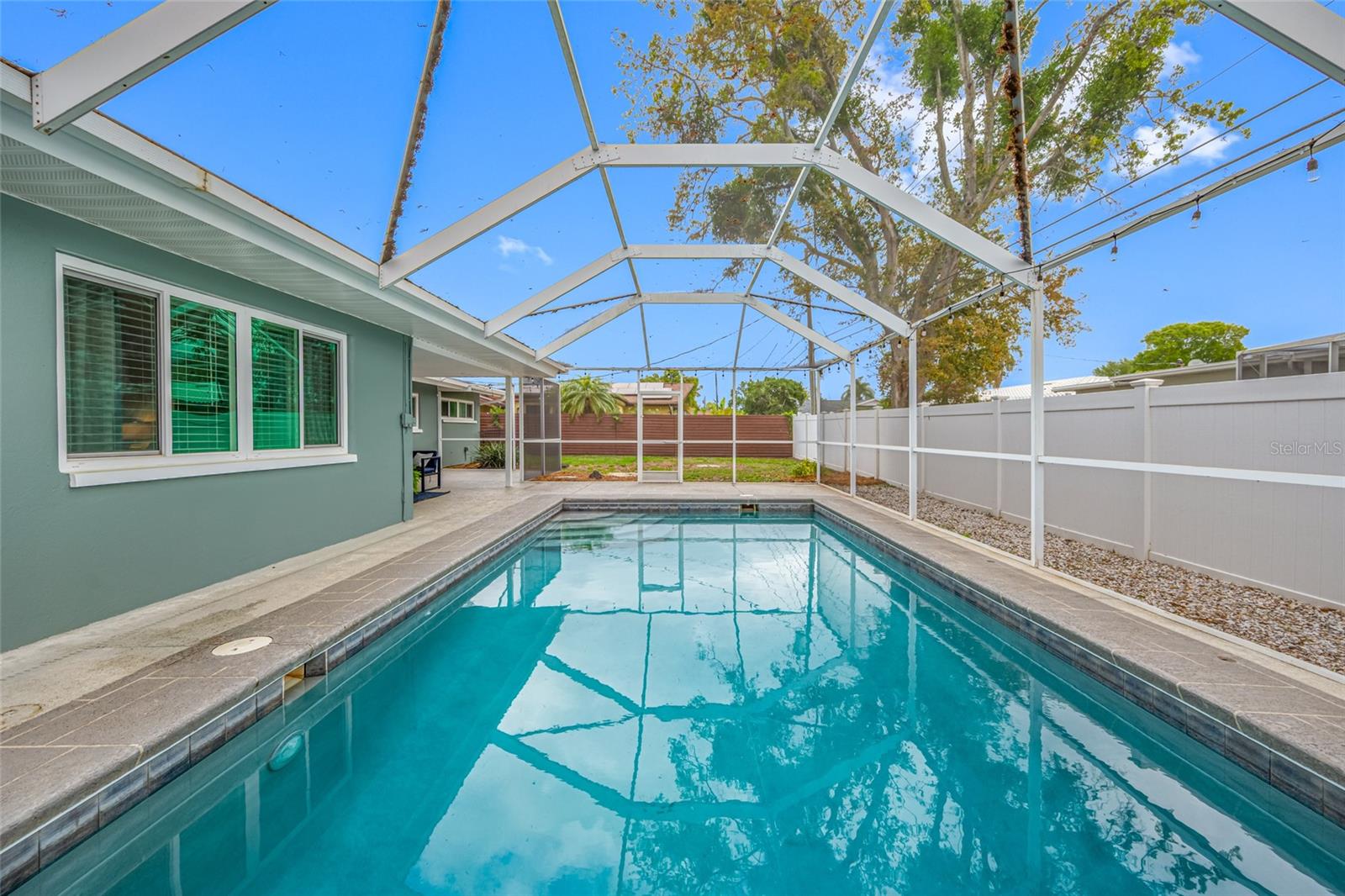 DOUGLAS MANOR ESTATES 2ND ADD - Residential