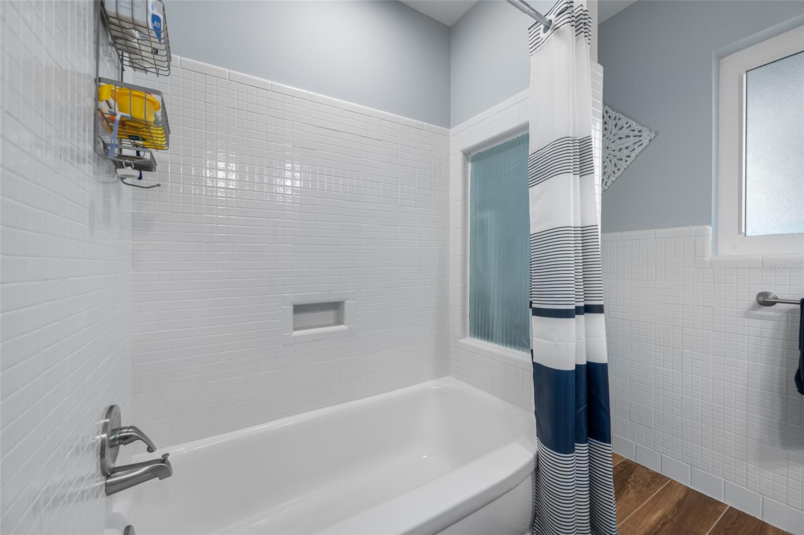 DOUGLAS MANOR ESTATES 2ND ADD - Residential