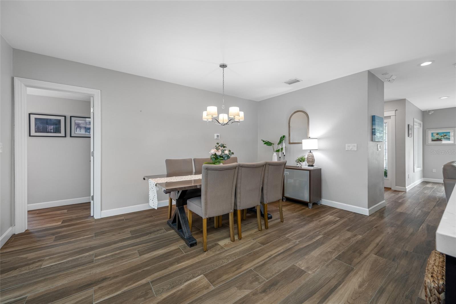 DOUGLAS MANOR ESTATES 2ND ADD - Residential