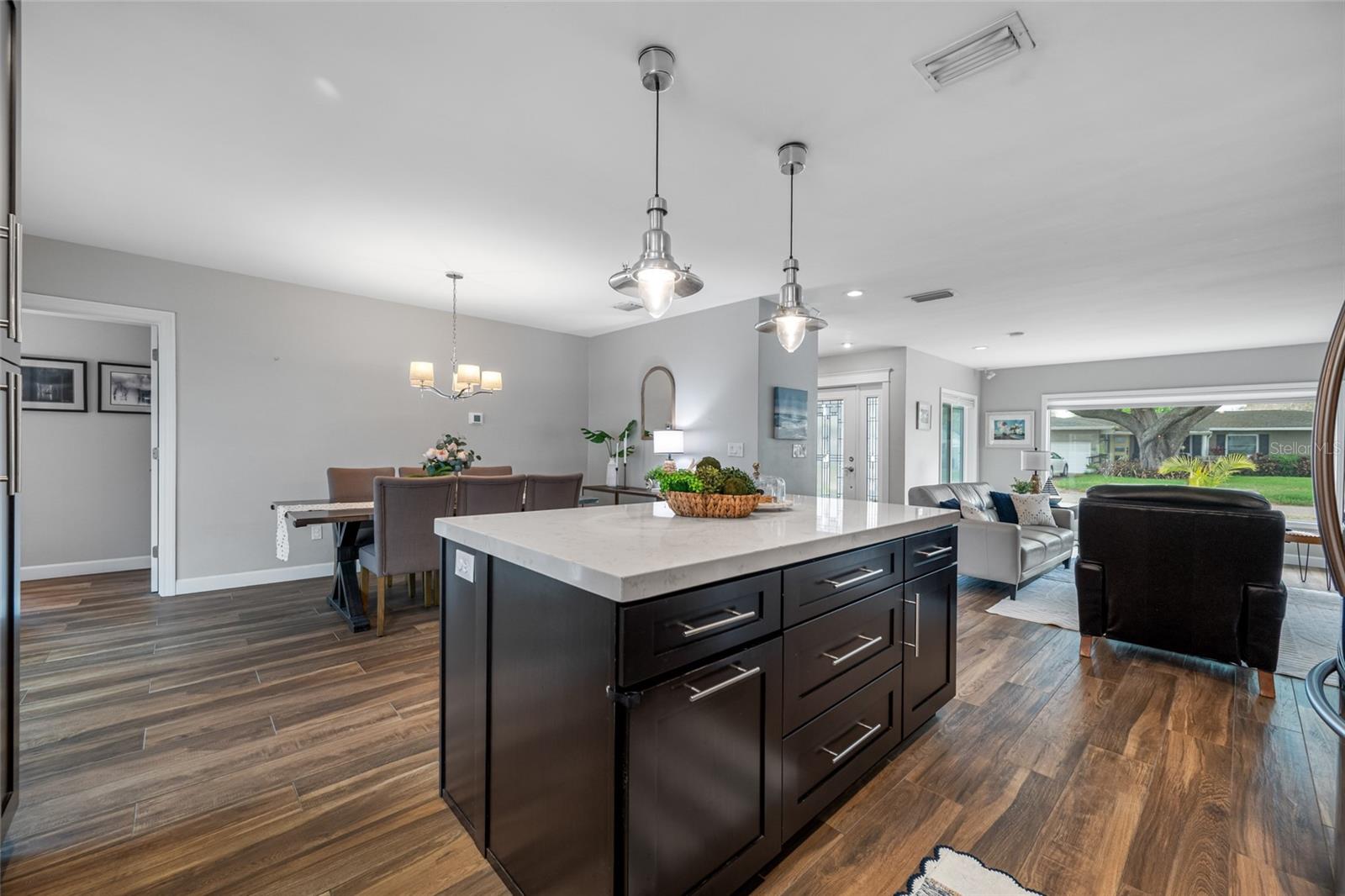 DOUGLAS MANOR ESTATES 2ND ADD - Residential