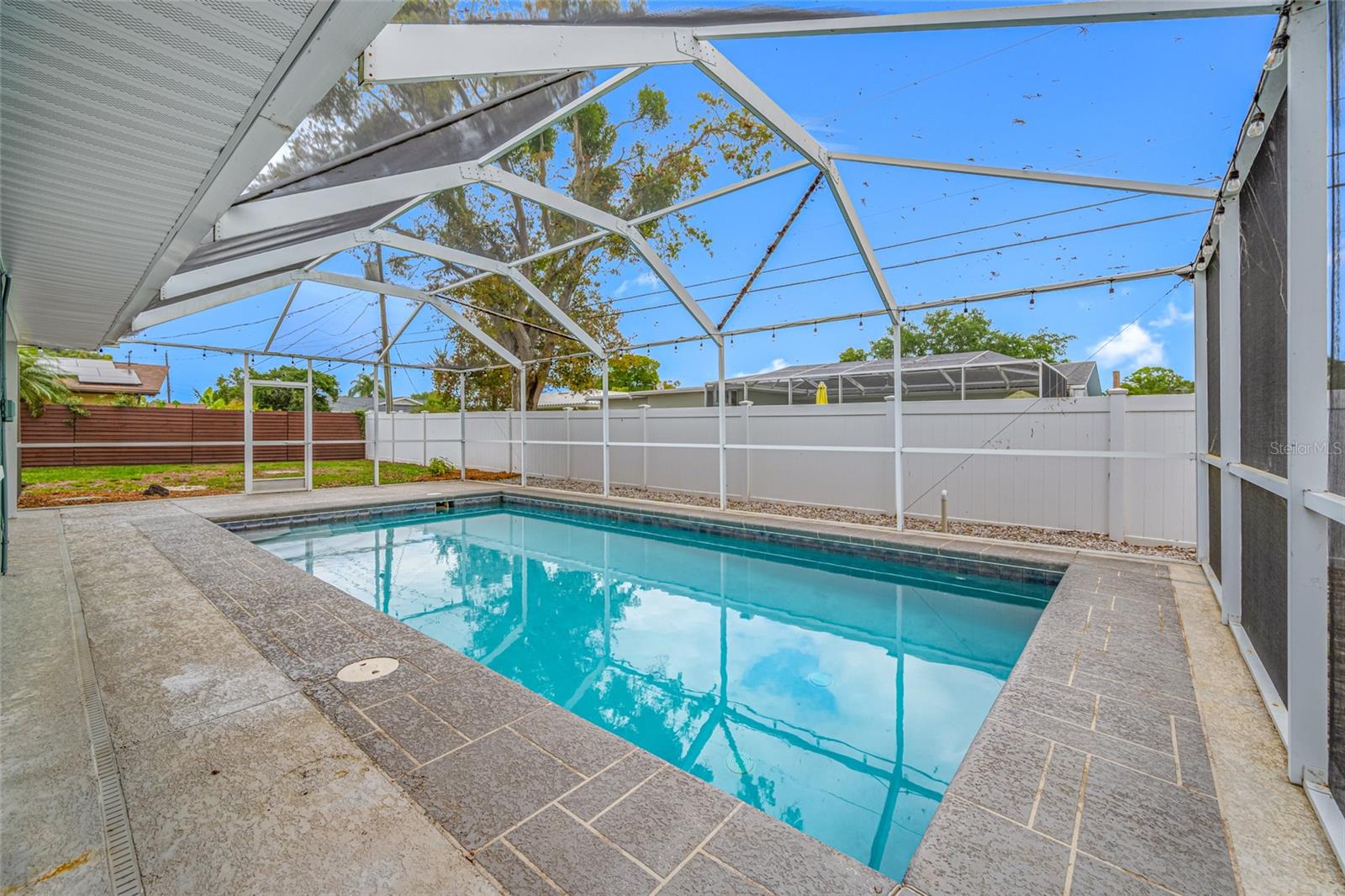 DOUGLAS MANOR ESTATES 2ND ADD - Residential