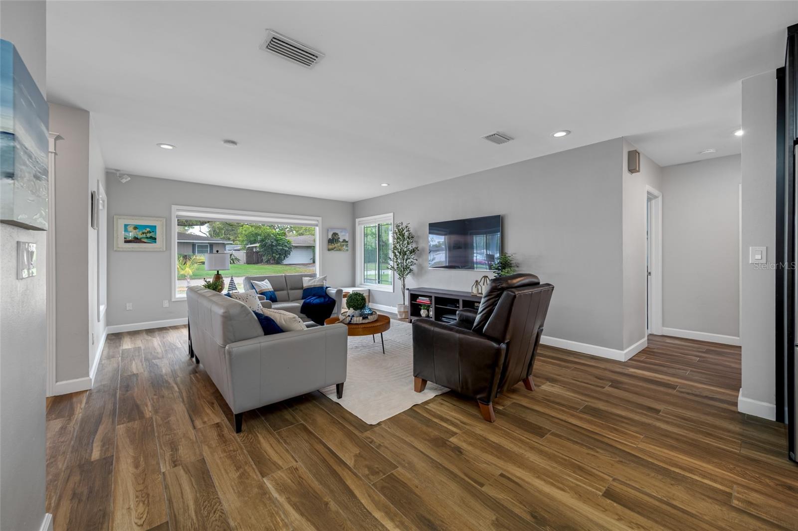 DOUGLAS MANOR ESTATES 2ND ADD - Residential