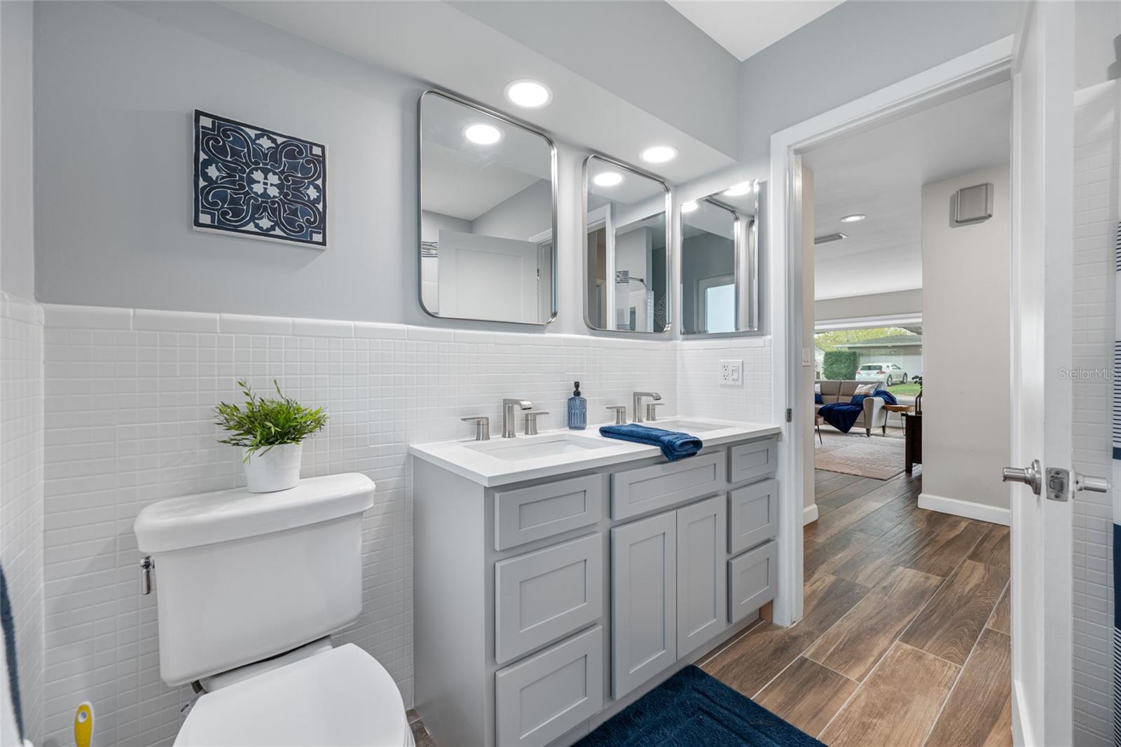 DOUGLAS MANOR ESTATES 2ND ADD - Residential