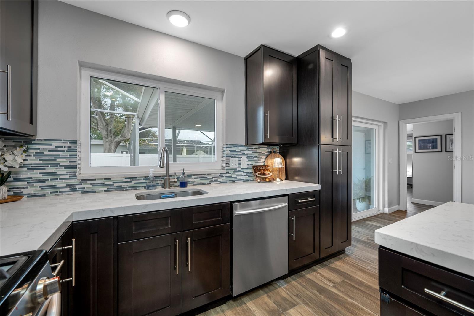 DOUGLAS MANOR ESTATES 2ND ADD - Residential