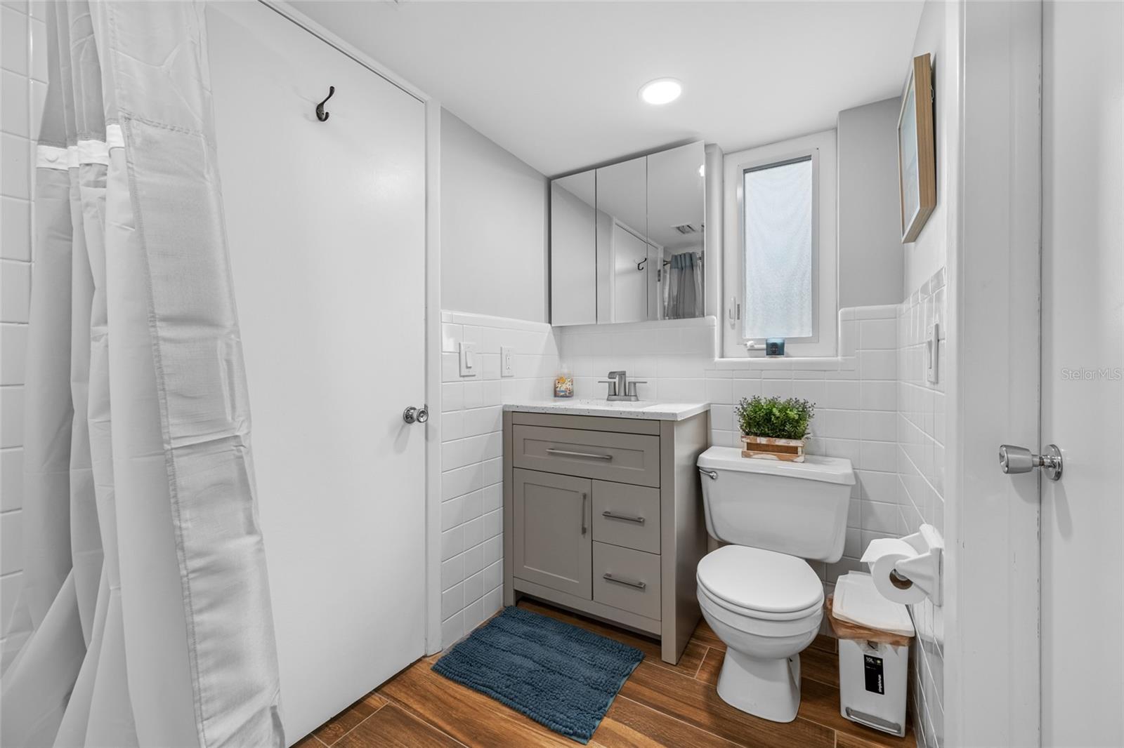 DOUGLAS MANOR ESTATES 2ND ADD - Residential