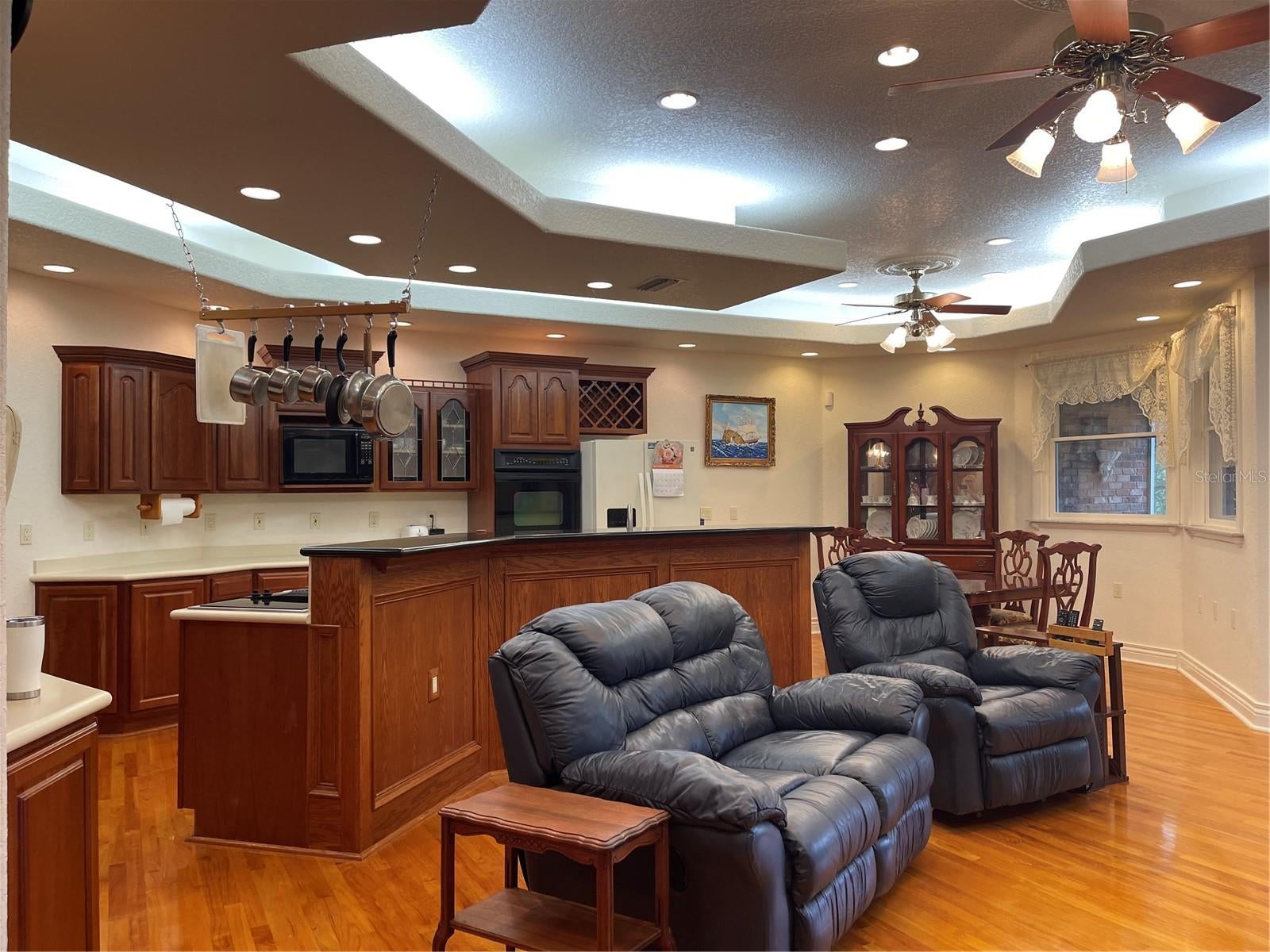 5422 CYRIL DRIVE