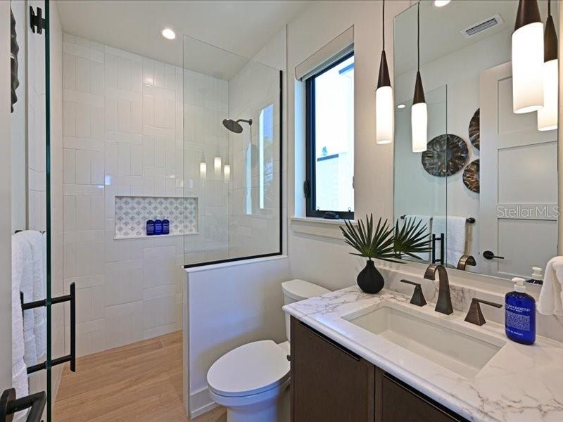 ANNA MARIA BEACH - Residential