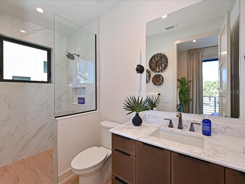 ANNA MARIA BEACH - Residential