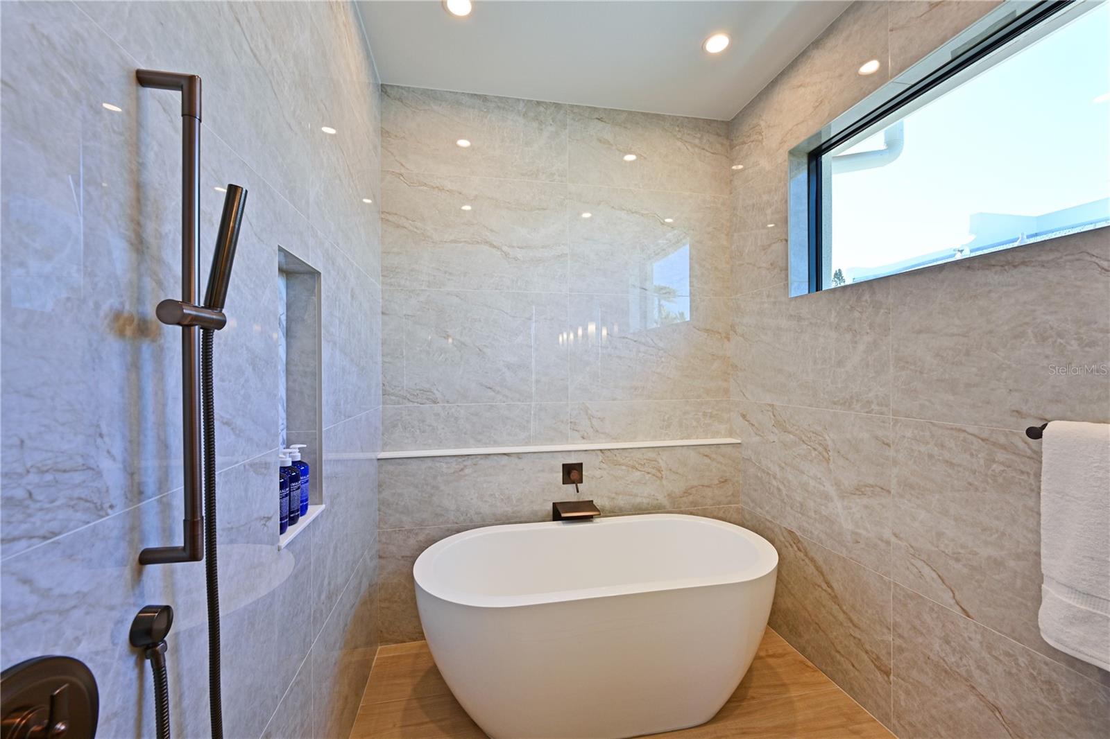 ANNA MARIA BEACH - Residential