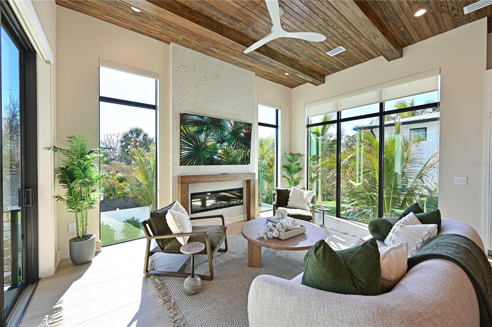 ANNA MARIA BEACH - Residential