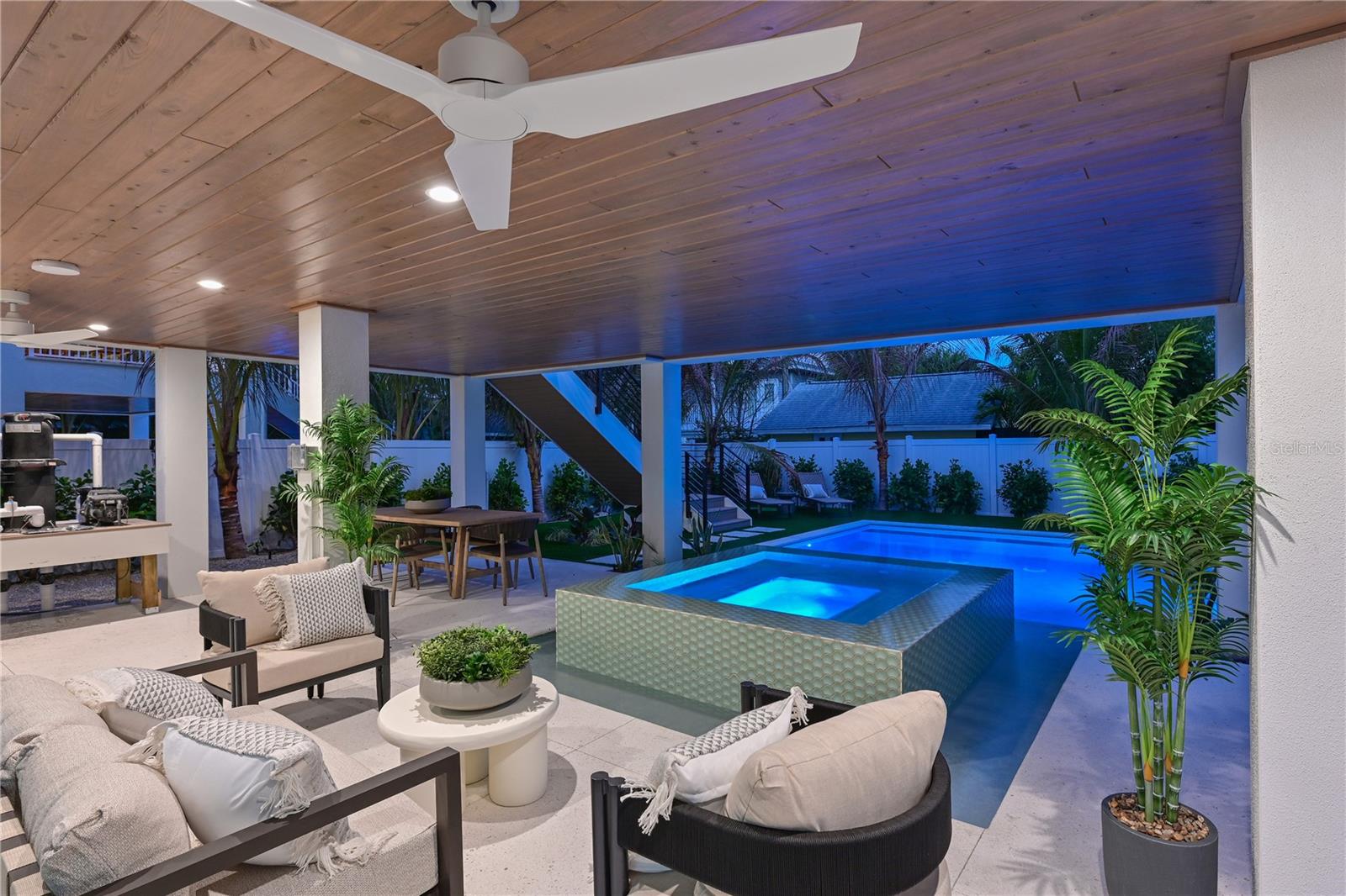 ANNA MARIA BEACH - Residential