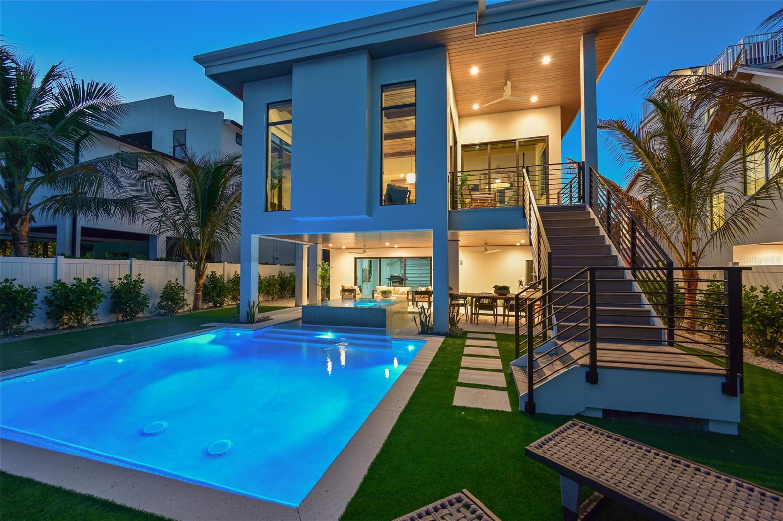 ANNA MARIA BEACH - Residential