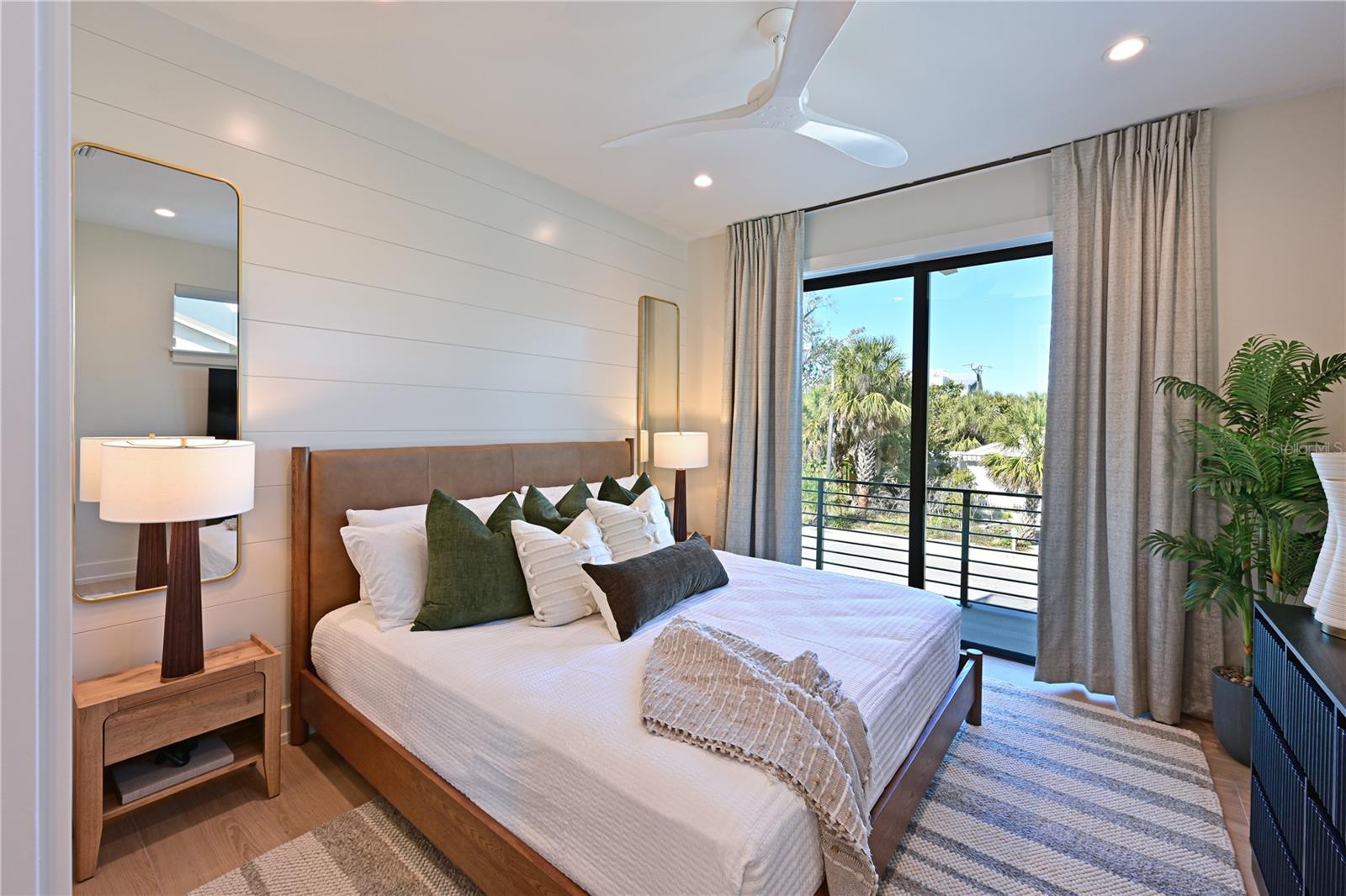 ANNA MARIA BEACH - Residential