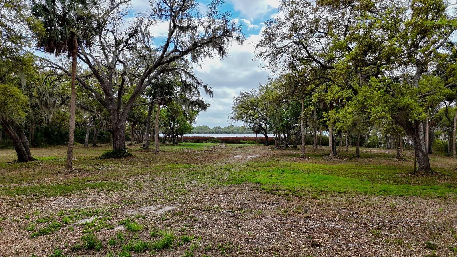 7013 & 7015 RIVERVIEW DRIVE
