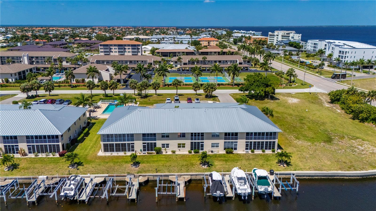 HARBOR POINT PH 01 BLDG A - Residential