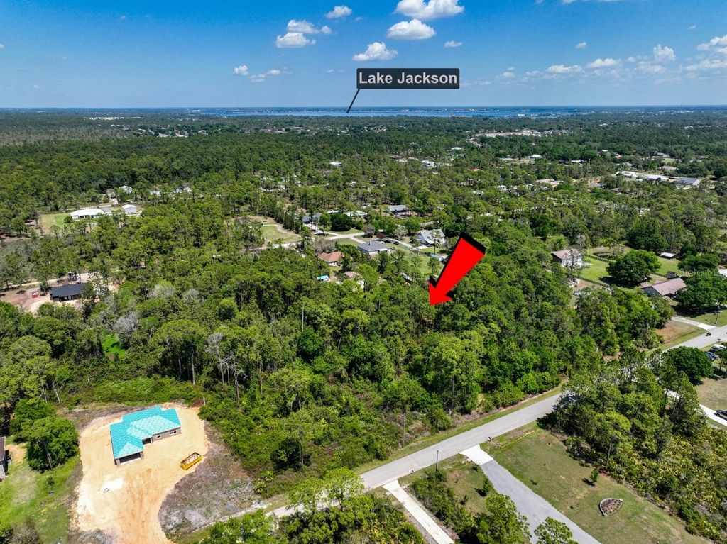 Photo of 2022 Flower Terrace, Sebring, FL 33875 (MLS # TB8492972)