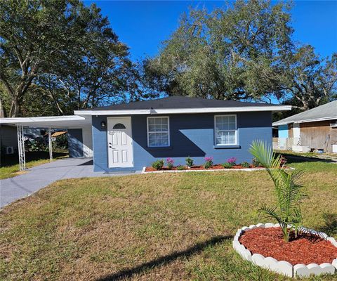 A home in WINTER HAVEN