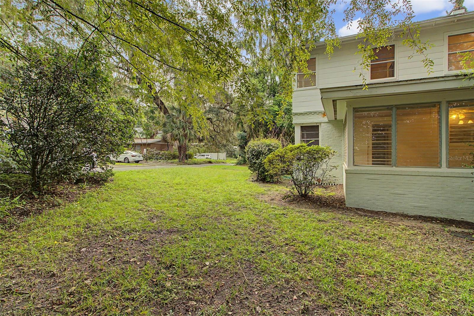 2721 SW 3RD PLACE
