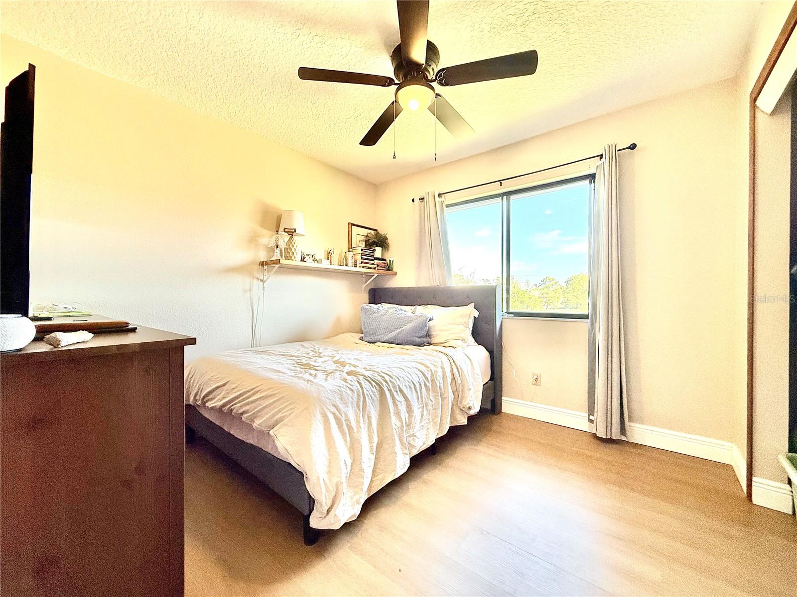 MOSS POINTE - Residential Lease