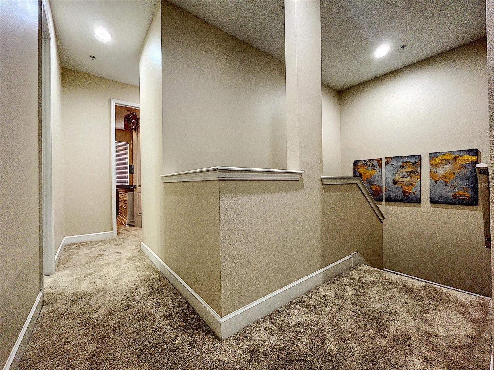 URBAN TWNHMS - Residential Lease