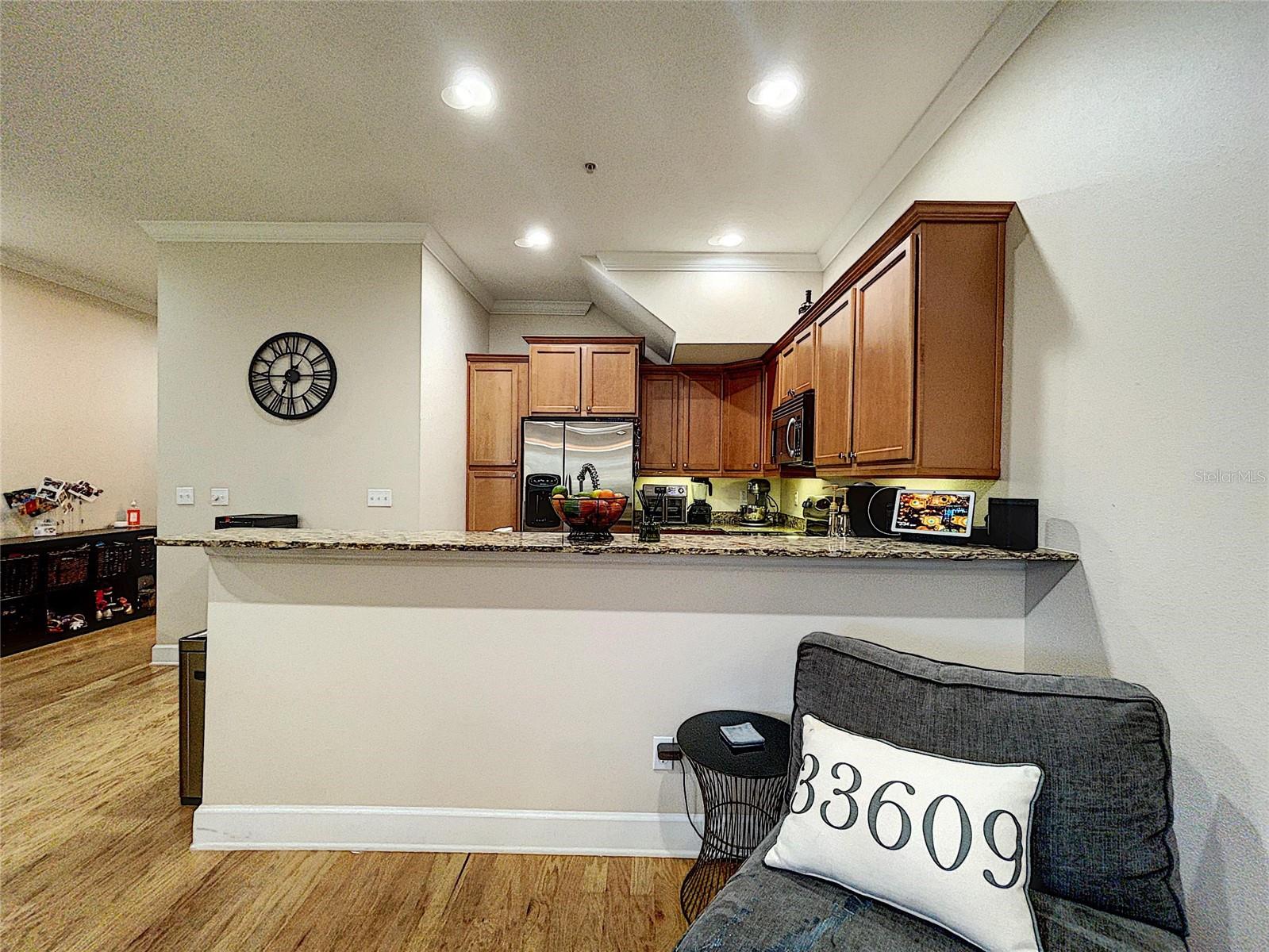 URBAN TWNHMS - Residential Lease