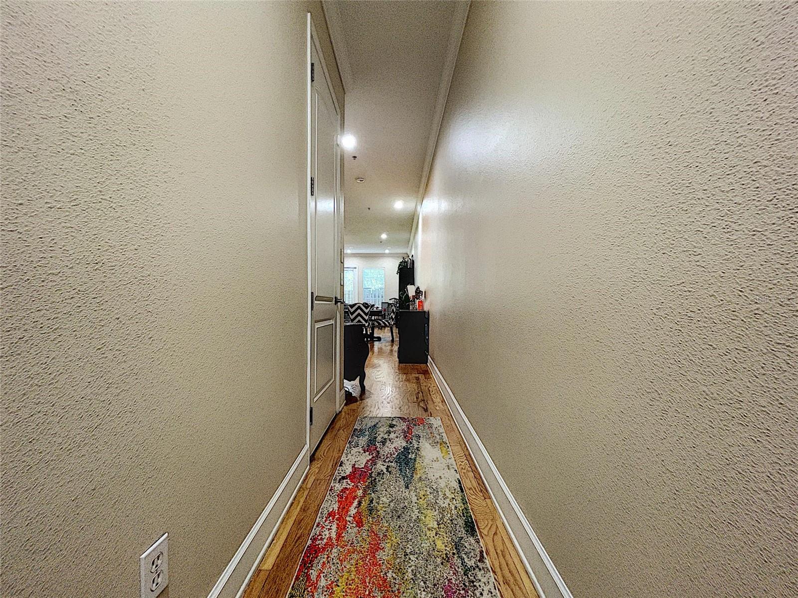 URBAN TWNHMS - Residential Lease