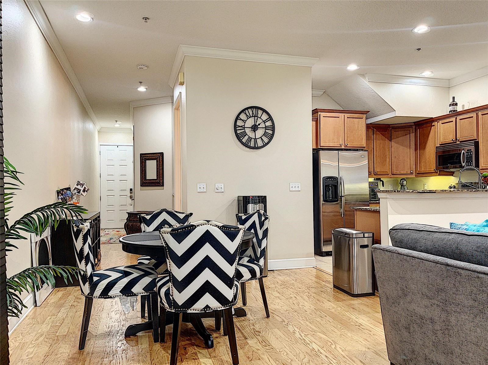 URBAN TWNHMS - Residential Lease