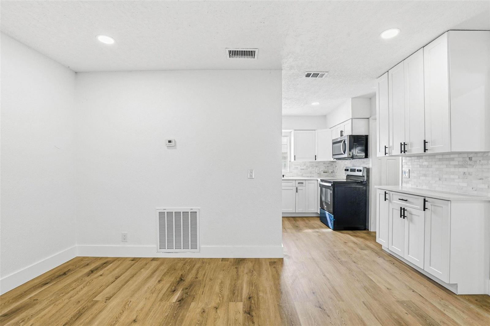 SOUTHWOOD HILLS UNIT 02 - Residential