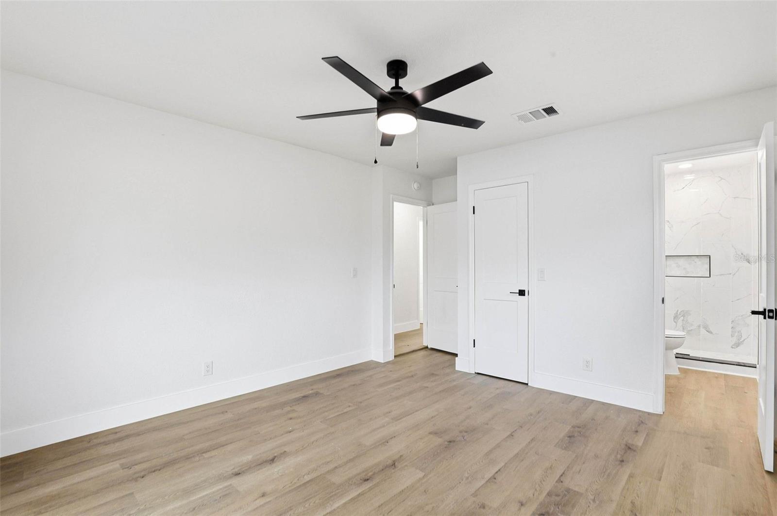 SOUTHWOOD HILLS UNIT 02 - Residential