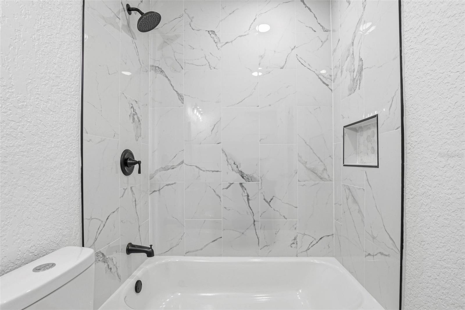 SOUTHWOOD HILLS UNIT 02 - Residential