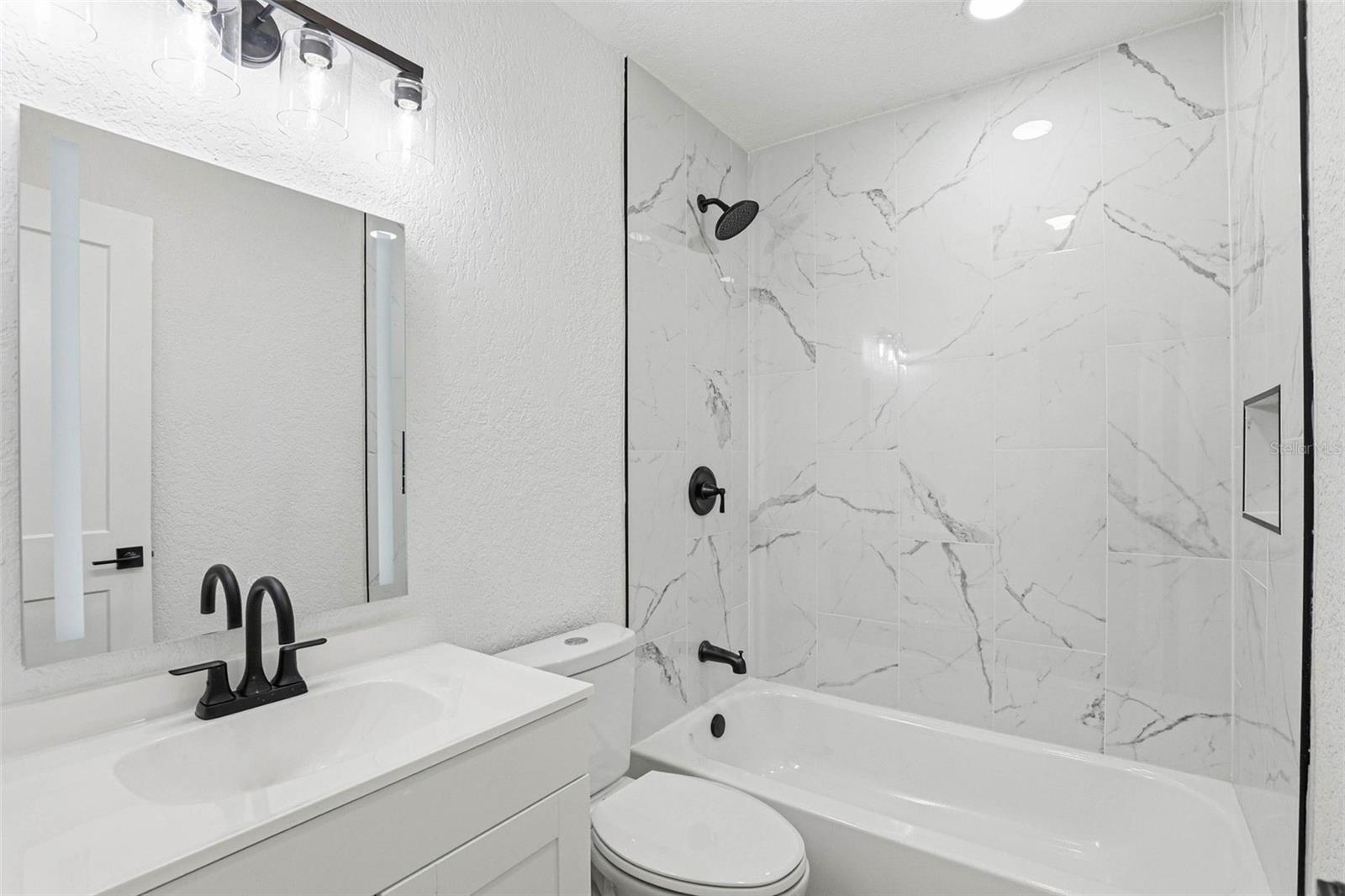 SOUTHWOOD HILLS UNIT 02 - Residential