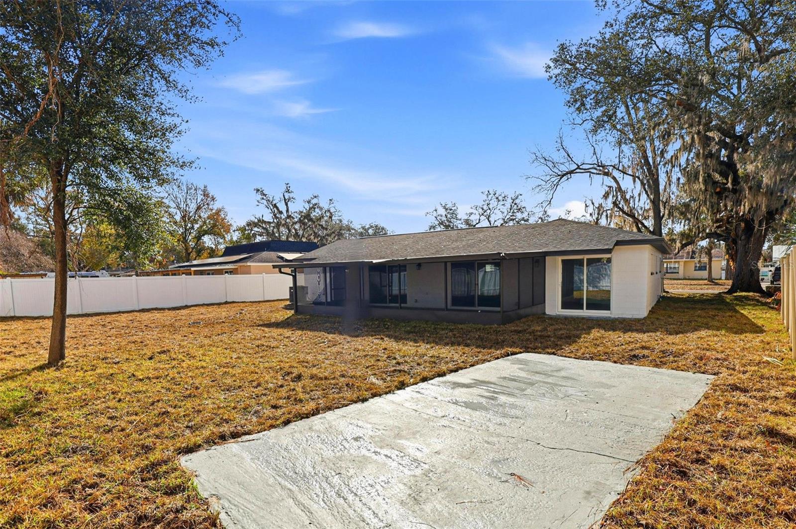 SOUTHWOOD HILLS UNIT 02 - Residential